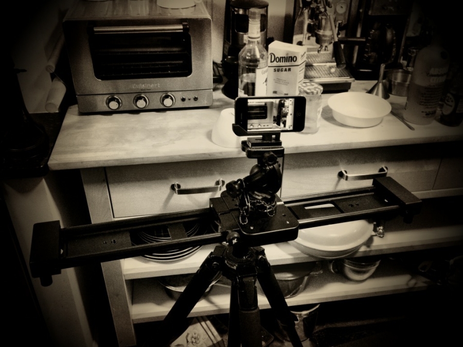[Image: Image by @F9photo - Rig used to shoot "Hand pressed Cappuccino" http://f9p.co/1n on iPhone 4s w @KesslerCrane on Propic]
