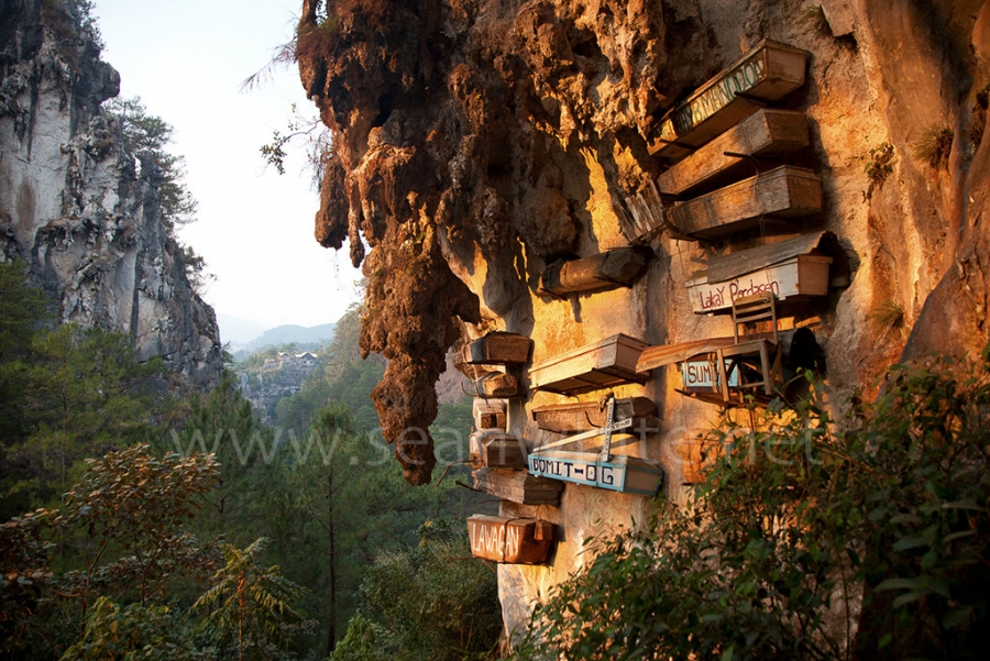 [Image: SFW012 Sagada Caves Philippines 001 by @SeanFWhite - Hanging coffins of Sagada, Philippines. Photography by Sean F. White. All Rights Reserved. on Propic]