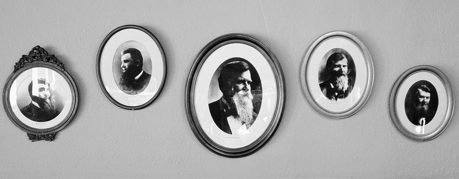 [Image: Image by @PhilipBloom - In the Studebaker house in South Bend. Lots of history here. Those dudes loved their beards! on Propic]