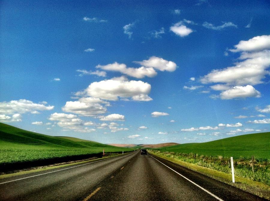 [Image: Image by @EricHinesPhotos - Rolling hills and puffy clouds. on Propic]