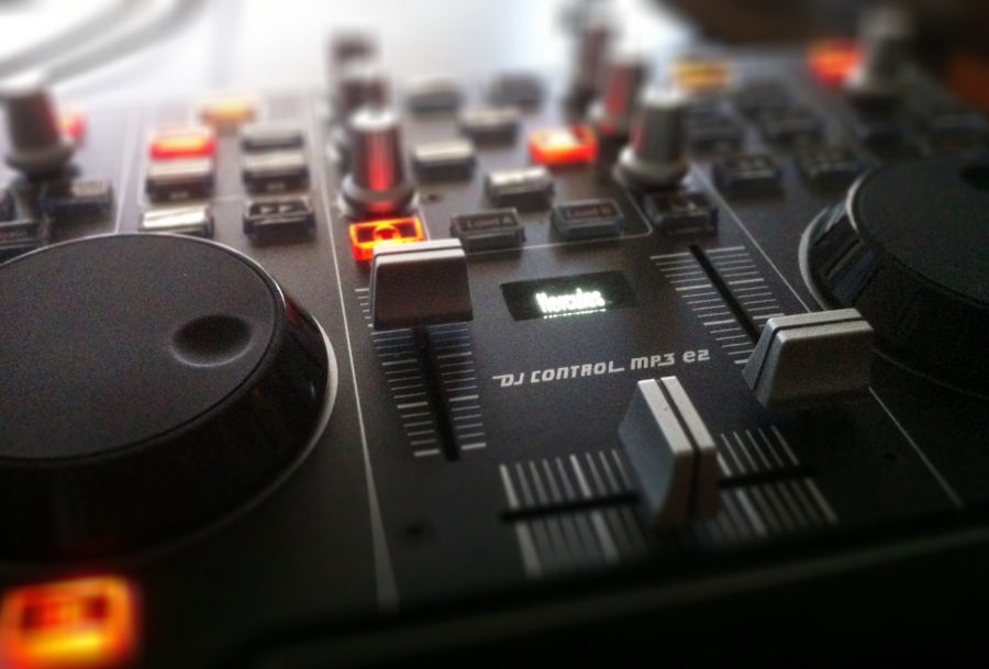 [Image: Photo by @drkanab - I love how new music can instantly inspire you :) on Propic]