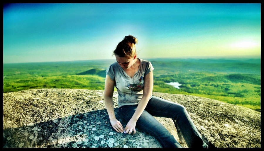 [Image: Photo1 by @MNS1974 - @miss_h_bomb folding Origami on the mountain top on Propic]