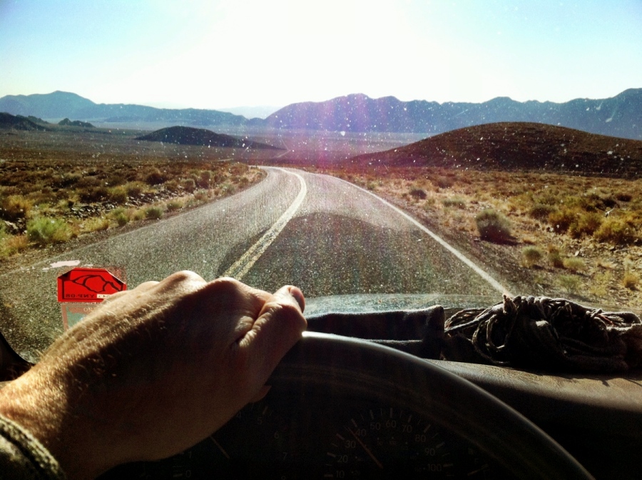 [Image: Photo by @shawnreeder - Beautiful morning heading into the desert #iPhoneography #selfportrait on Propic]