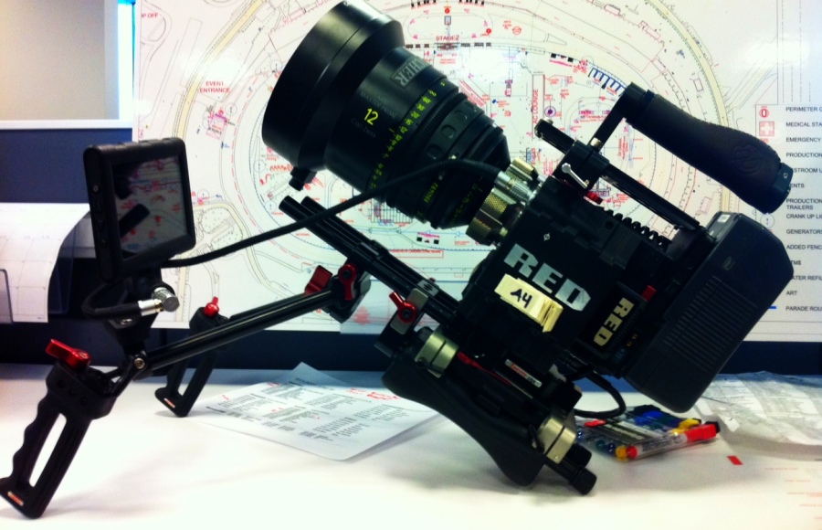 [Image: Photo by @drkanab - Tonight's rig is the RED Epic & 12mm Masterprime! EDC Day 2 let's go!!!! :) on Propic]