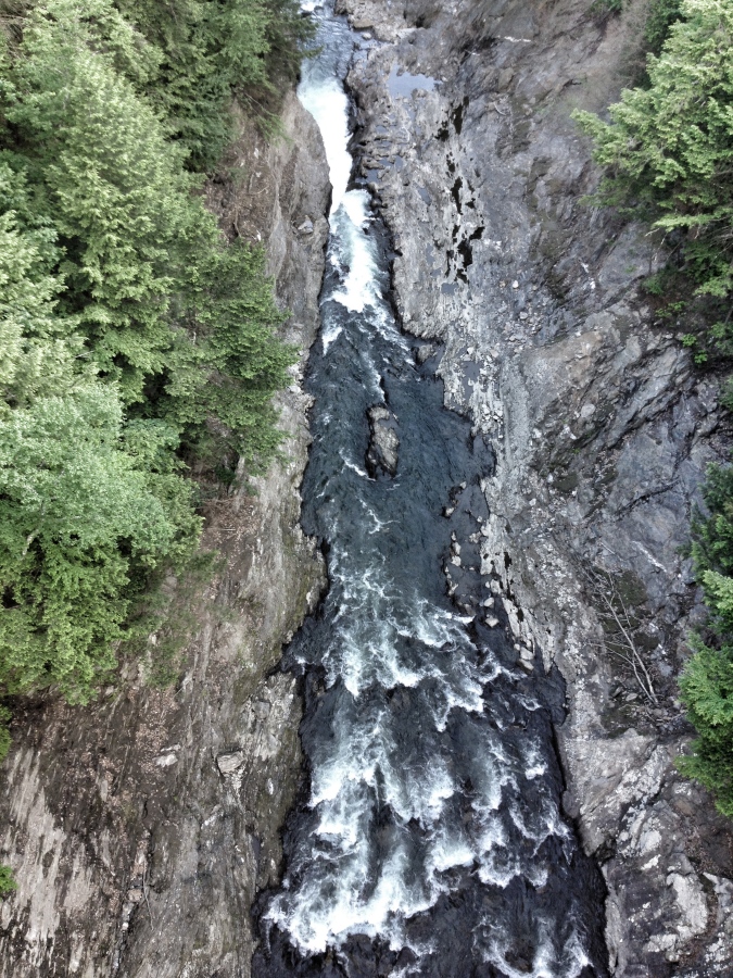 [Image: Photo by @MissHBomb - Quechee Gorge VT. Was totally worth the drive! ;) on Propic]