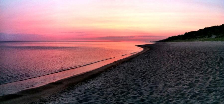 [Image: Image by @EricHinesPhotos - Sunrise this morning at the Indiana Dunes on Propic]