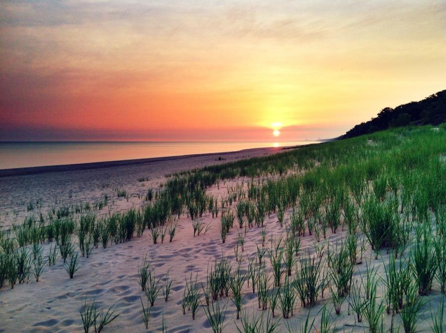 [Image: Image by @EricHinesPhotos - Another shot of the sunrise over Lake Michigan this morning. on Propic]