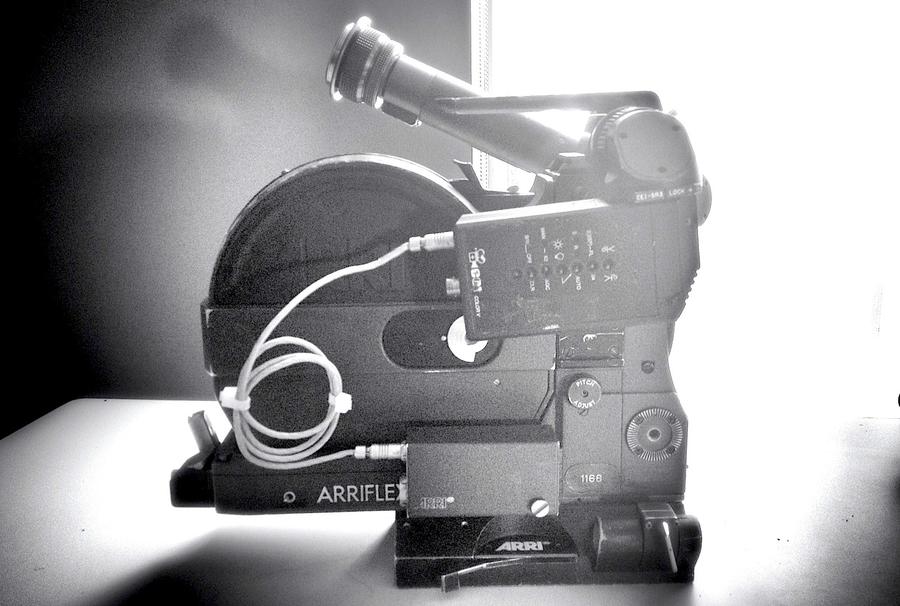 [Image: Arri SR3 Advanced w/ CEI Color V video Assist + 12/24v box by @MNS1974 - Arri SR3 Advanced w/ CEI Color V video Assist + 12/24v box on Propic]