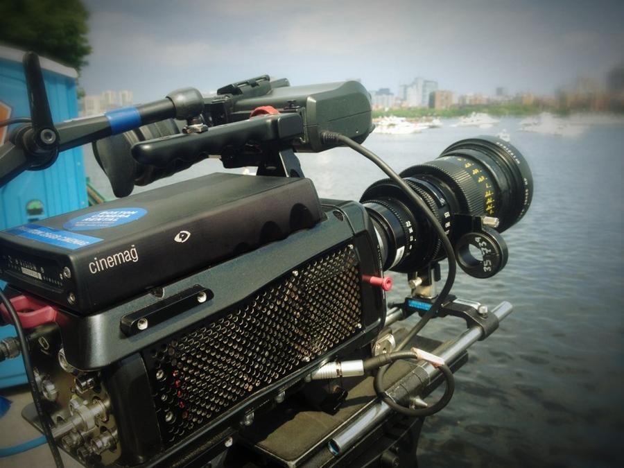 [Image: Image by @tomguilmette - Phantom Flex ready to shoot Boston fireworks w/ 25-250mm at 1000fps 1080p @rulebostoncam on Propic]