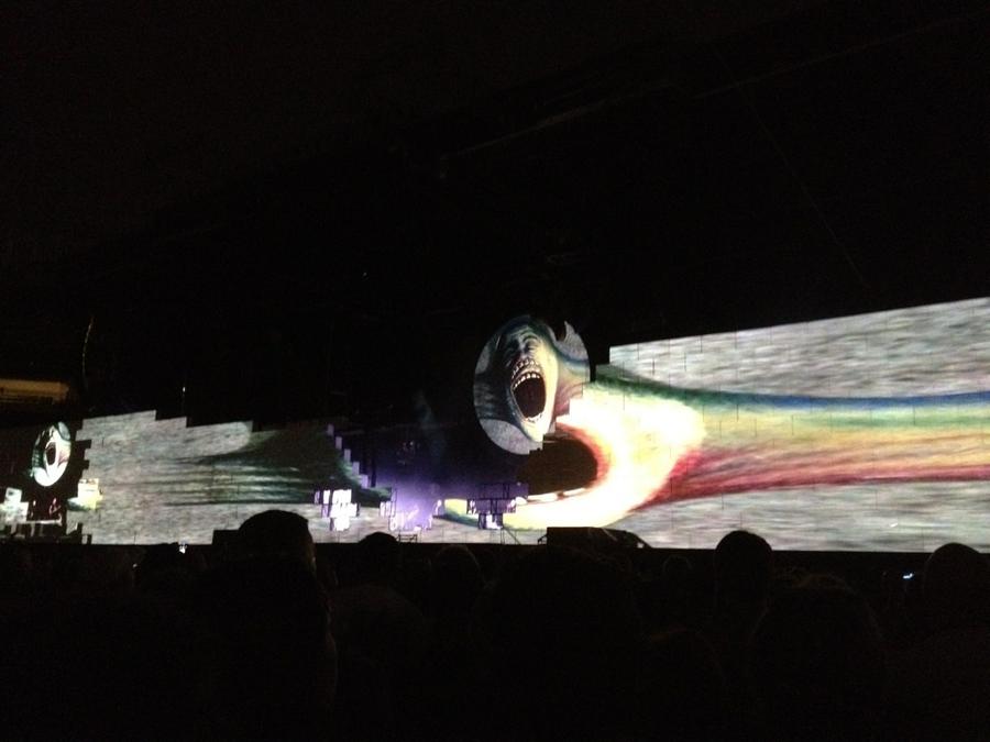 [Image: Image by @jasondiamond - This is the most fucking incredible show I’ve ever seen. #rogerwaters #thewall on Propic]
