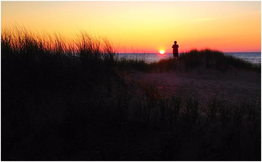 [Image: Image by @ChrisBeller - . @EricKessler is right. The sunsets on Lake Michigan are just gorgeous! Glad we stayed to see it. on Propic]