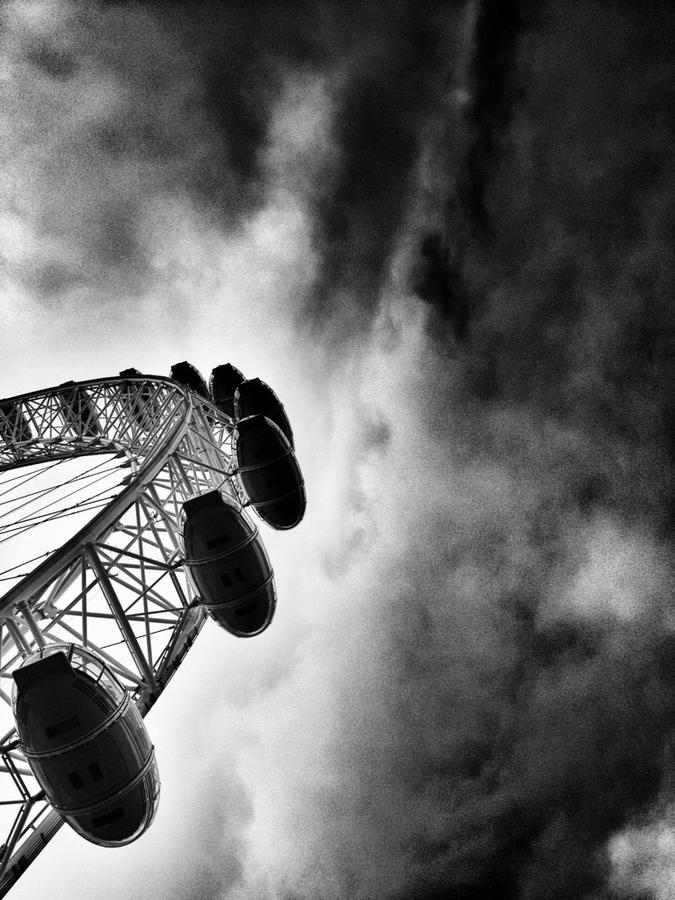[Image: Image by @PhilipBloom - Time for the good old eye! on Propic]