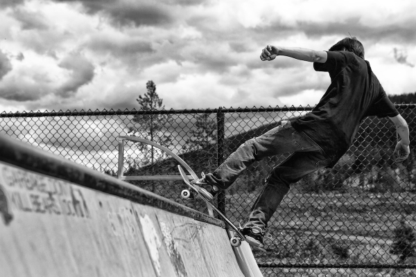 [Image: Skater BW by @DanielPDunn - love the black & white w/ skateboard on Propic]