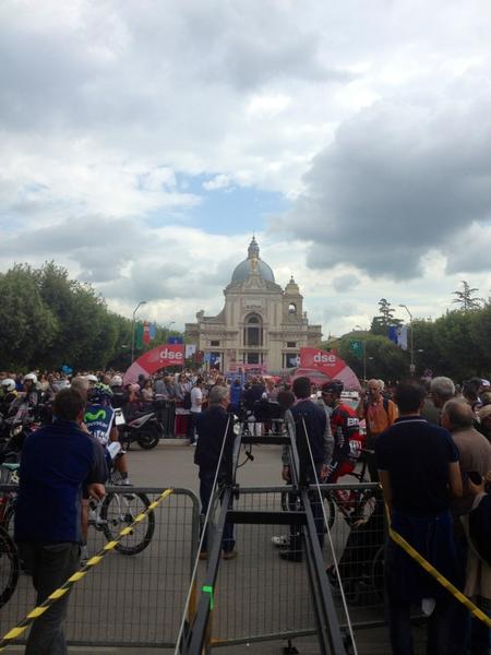 [Image: Image by @caleglendening - @KesslerCrane jib pov. St Francis church in Assisi, Italy. #giroditalia on Propic]