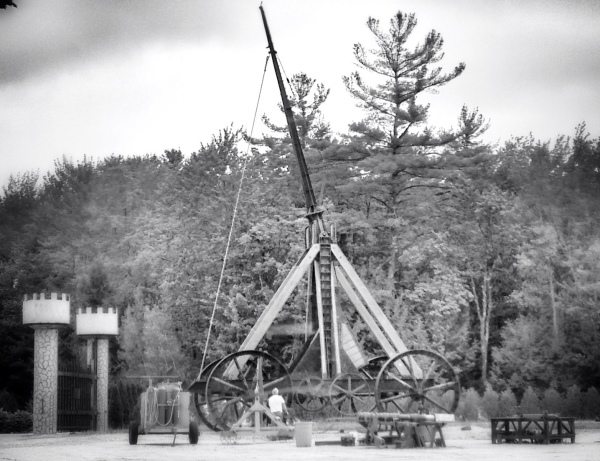 [Image: Photo by @MNS1974 - Yankee Siege Trebuchet - 4 time Guinness Record Holder on Propic]